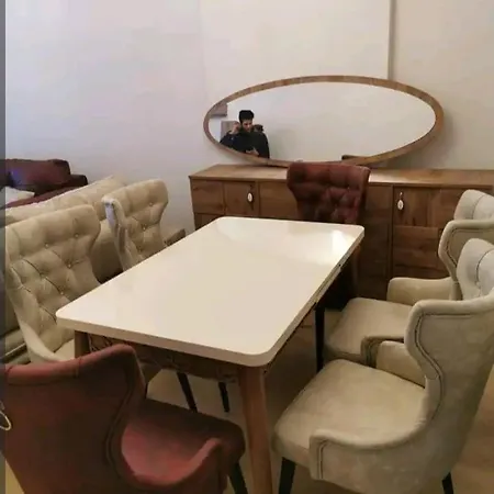شقة سياحية مطلة على البحر * 伊斯坦布尔